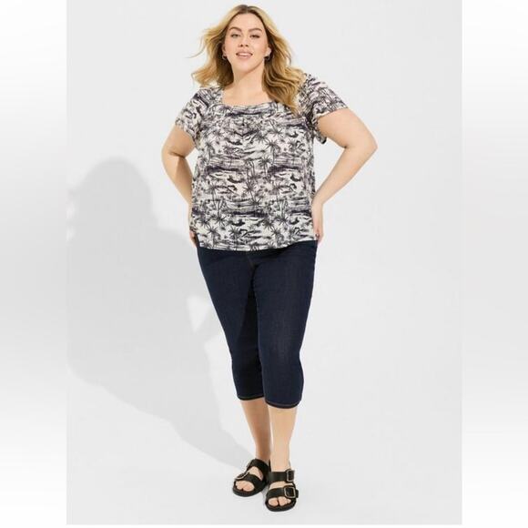 Torrid Clip Jacquard Square Neck Flutter Sleeve Top - Picture 5 of 9